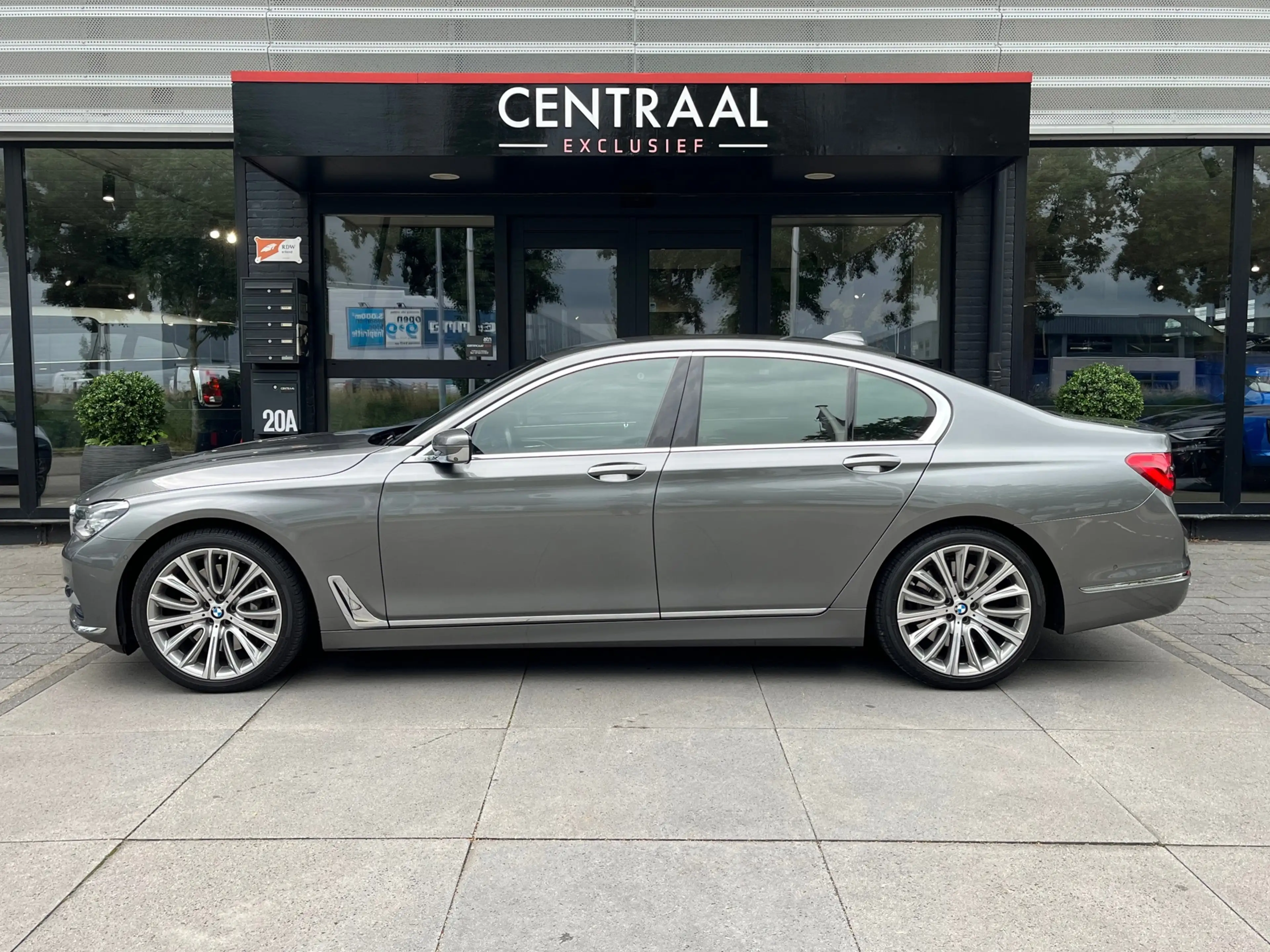 BMW 750 7-serie 750i xDrive Individual 450PK|Harman/Kardon — photo 10