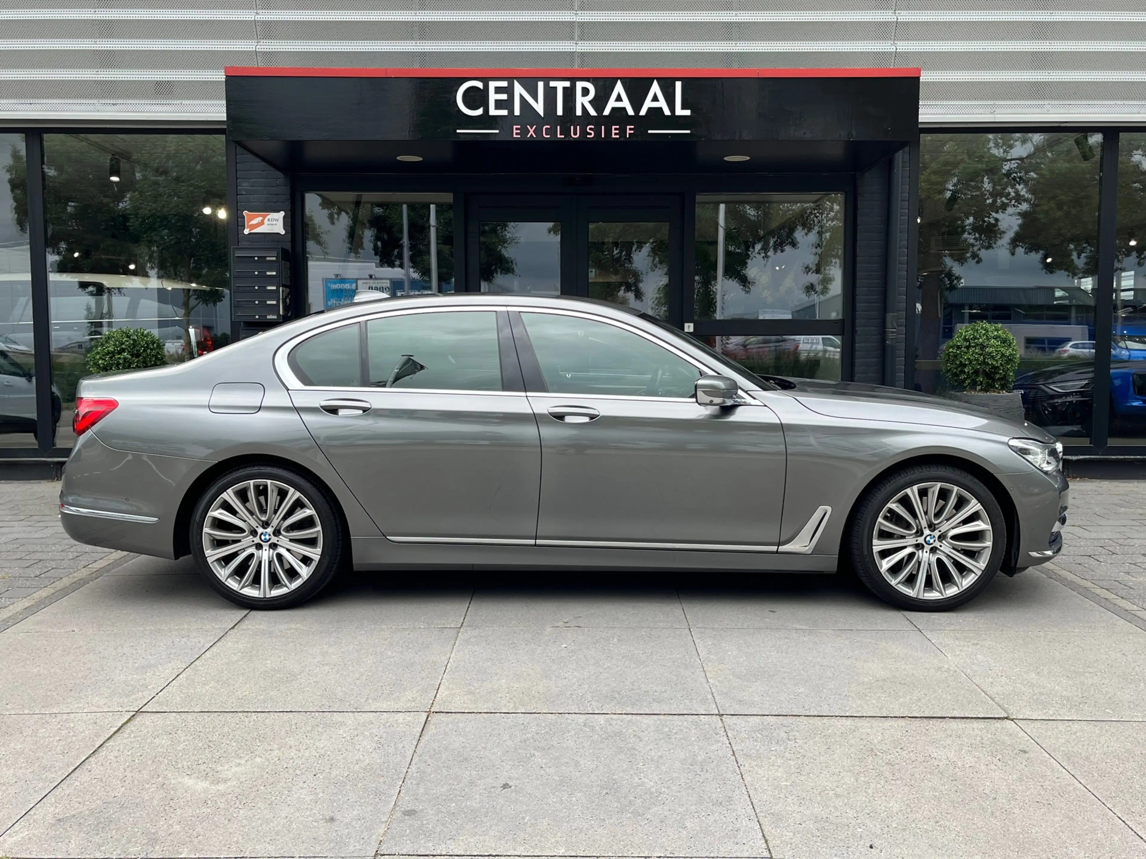 BMW 750 7-serie 750i xDrive Individual 450PK|Harman/Kardon — photo 11