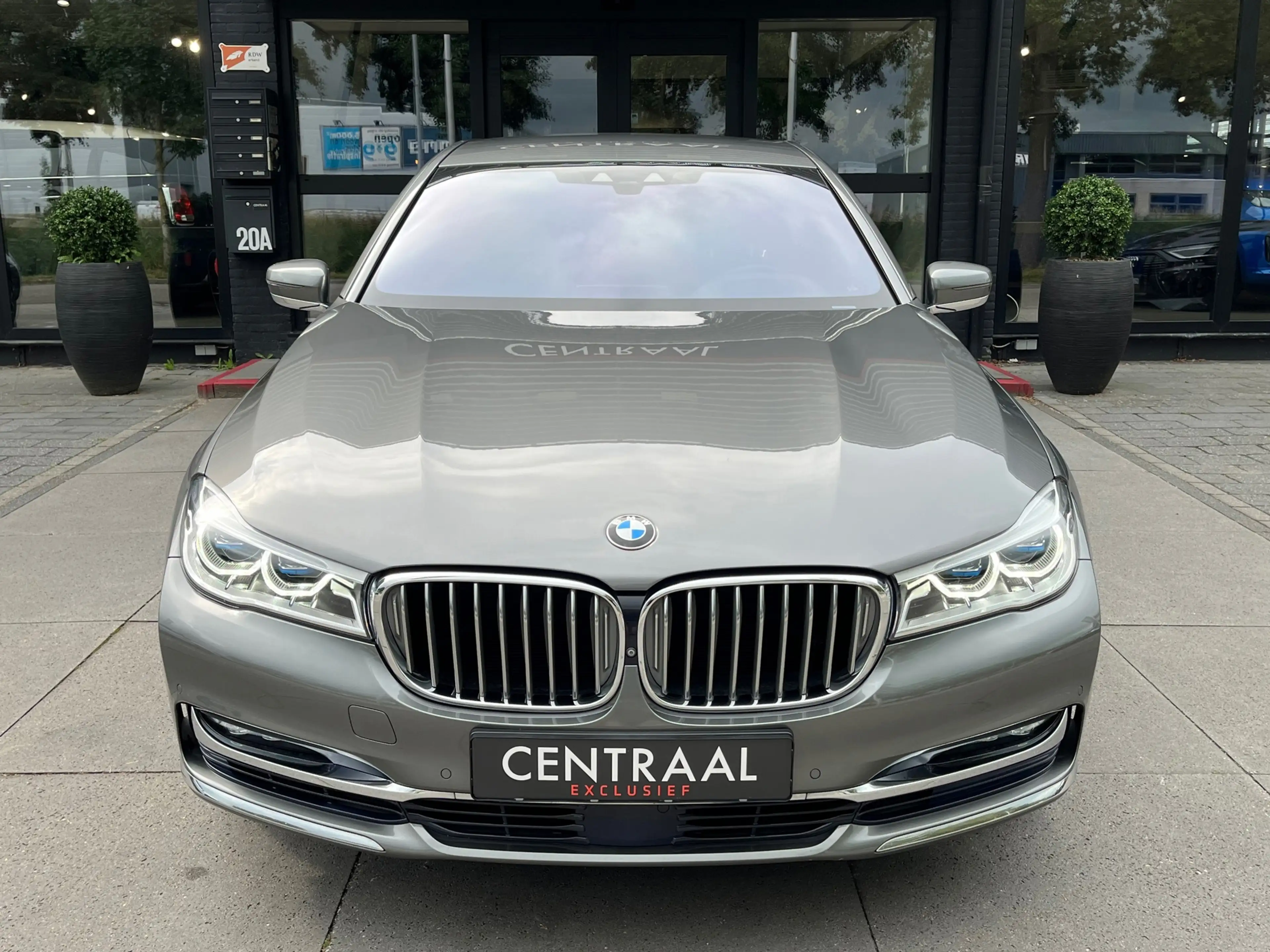 BMW 750 7-serie 750i xDrive Individual 450PK|Harman/Kardon — photo 2