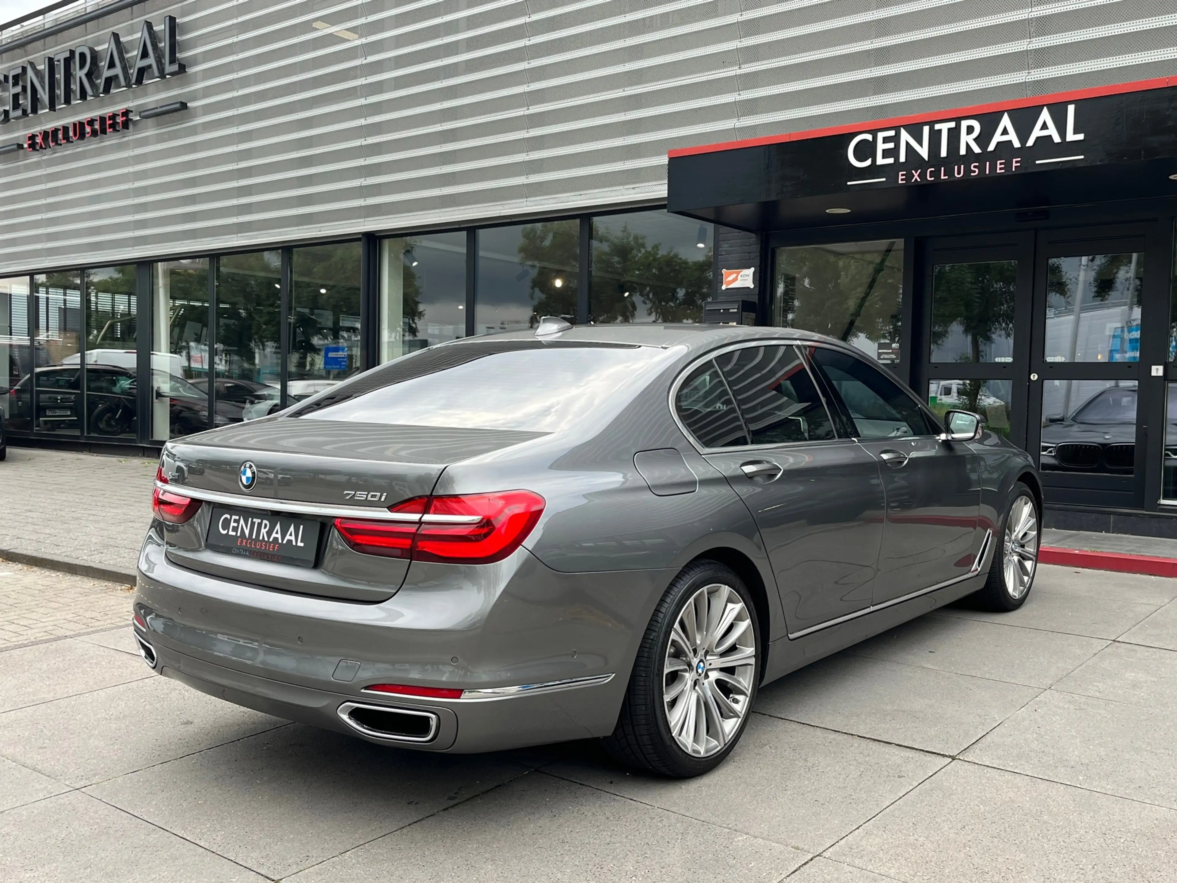BMW 750 7-serie 750i xDrive Individual 450PK|Harman/Kardon — photo 22