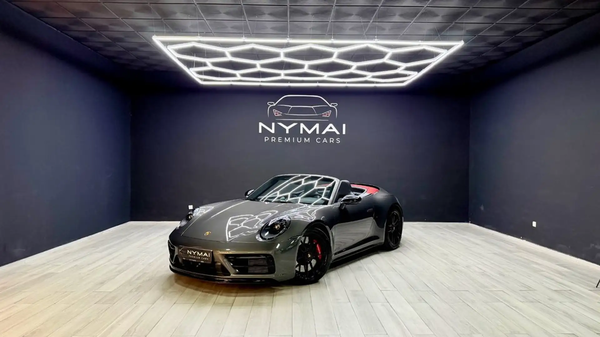 포르쉐 Porsche 911 911 Carrera GTS Cabriolet 2024 건메탈 사진 1