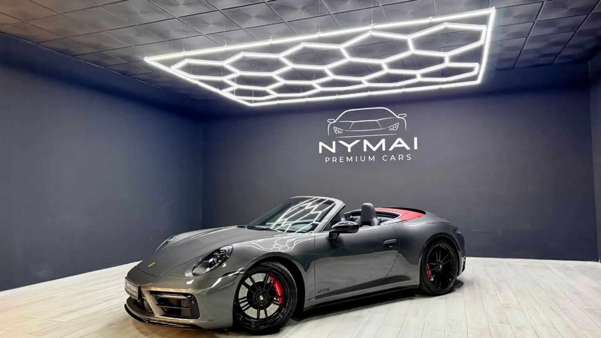 포르쉐 Porsche 911 911 Carrera GTS Cabriolet 2024 건메탈 사진 3