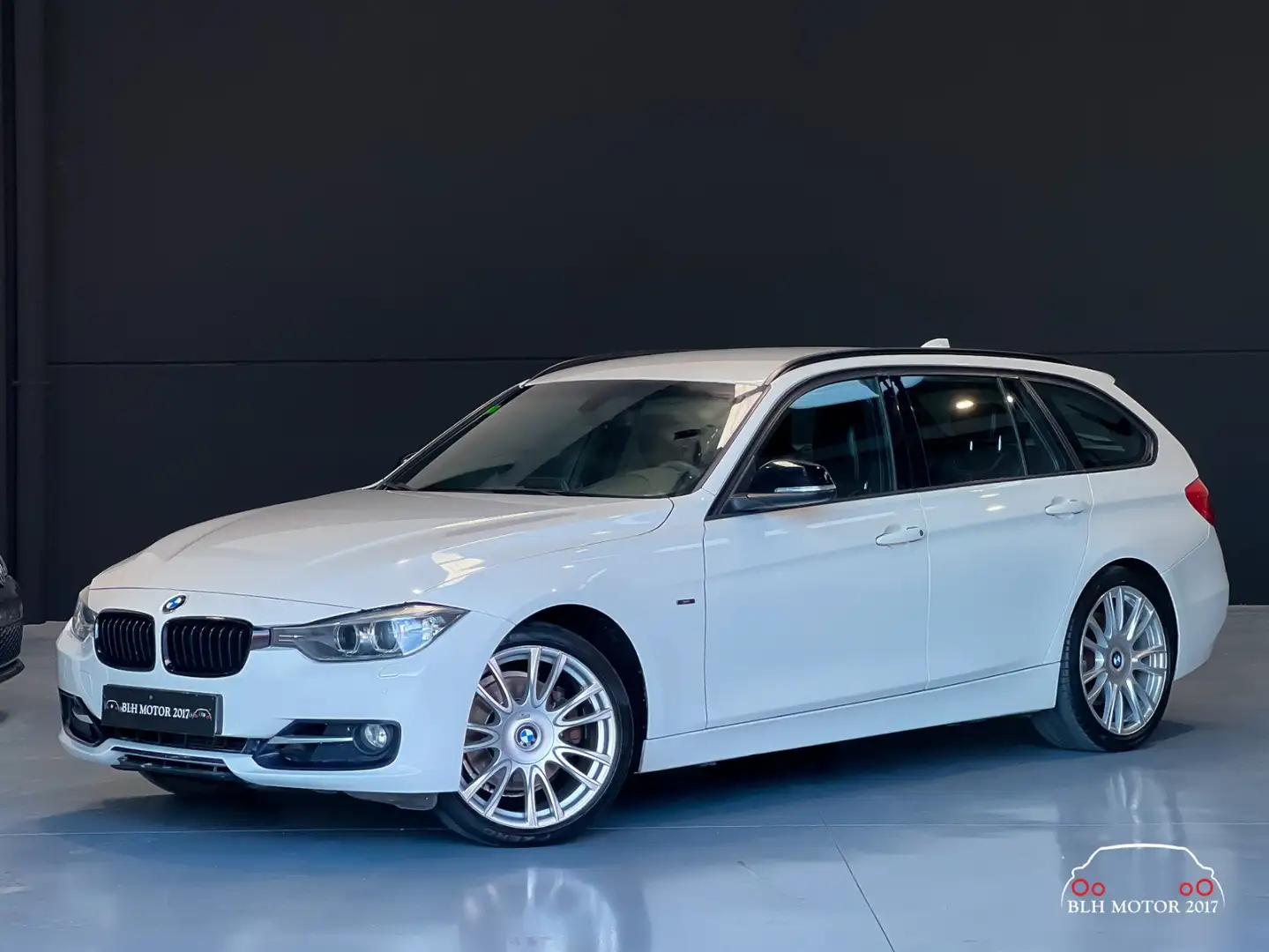 BMW 330 330dA Touring Modern Blanco - 1