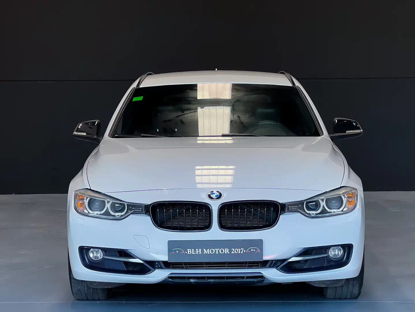 BMW 330 330dA Touring Modern Blanco - 2