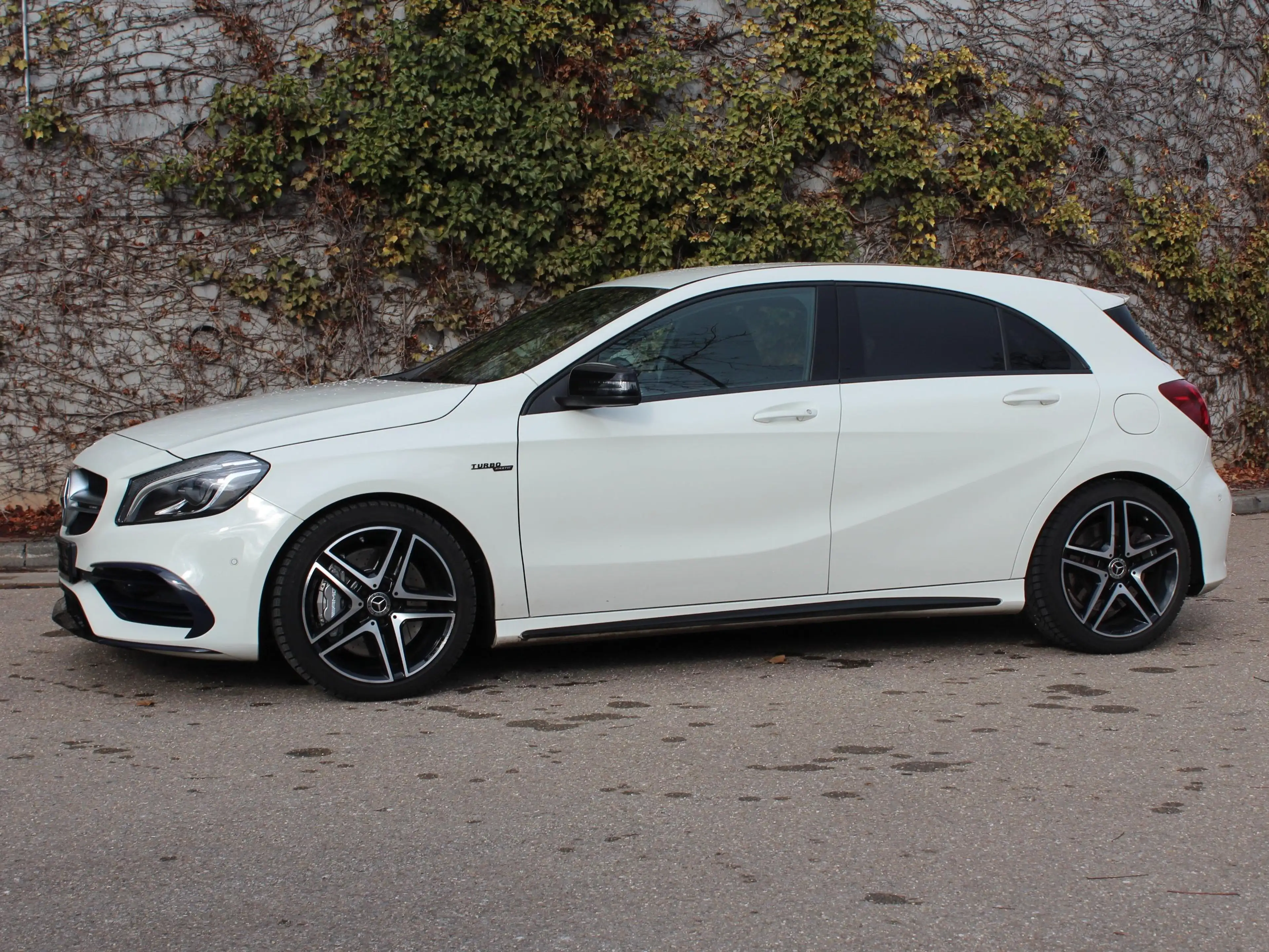 Mercedes-Benz A 45 AMG A 45 AMG: Winter&Sommerräder, Scheckh., Designo — photo 5