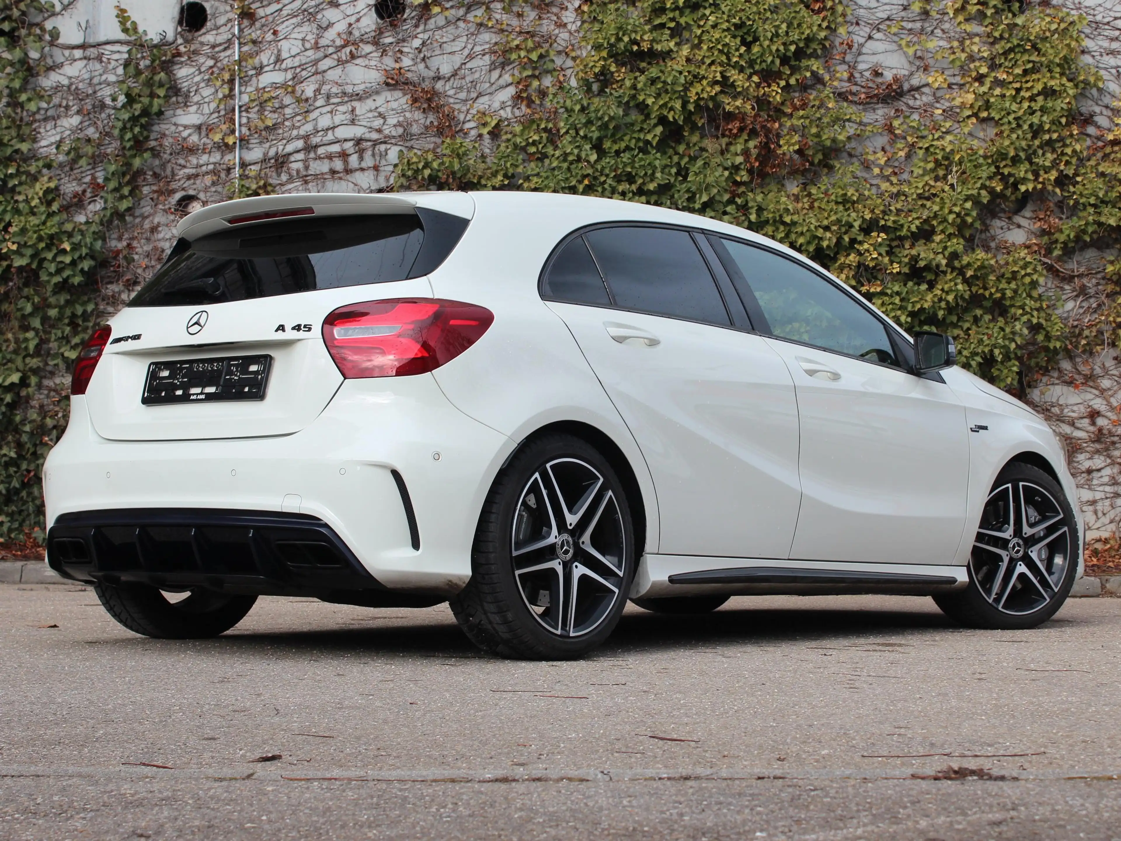 Mercedes-Benz A 45 AMG A 45 AMG: Winter&Sommerräder, Scheckh., Designo — photo 6