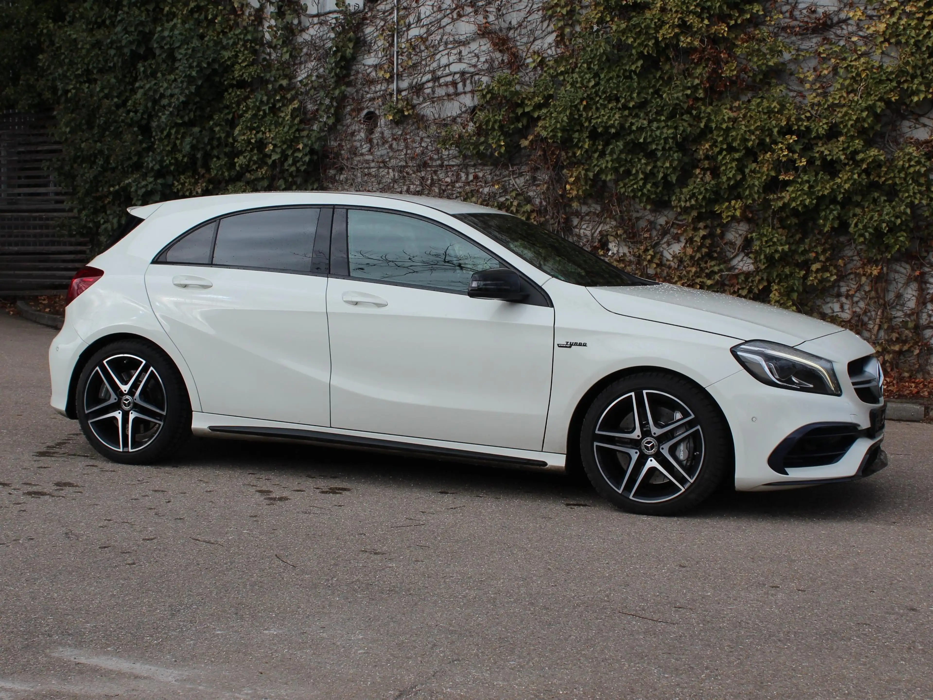 Mercedes-Benz A 45 AMG A 45 AMG: Winter&Sommerräder, Scheckh., Designo — photo 4