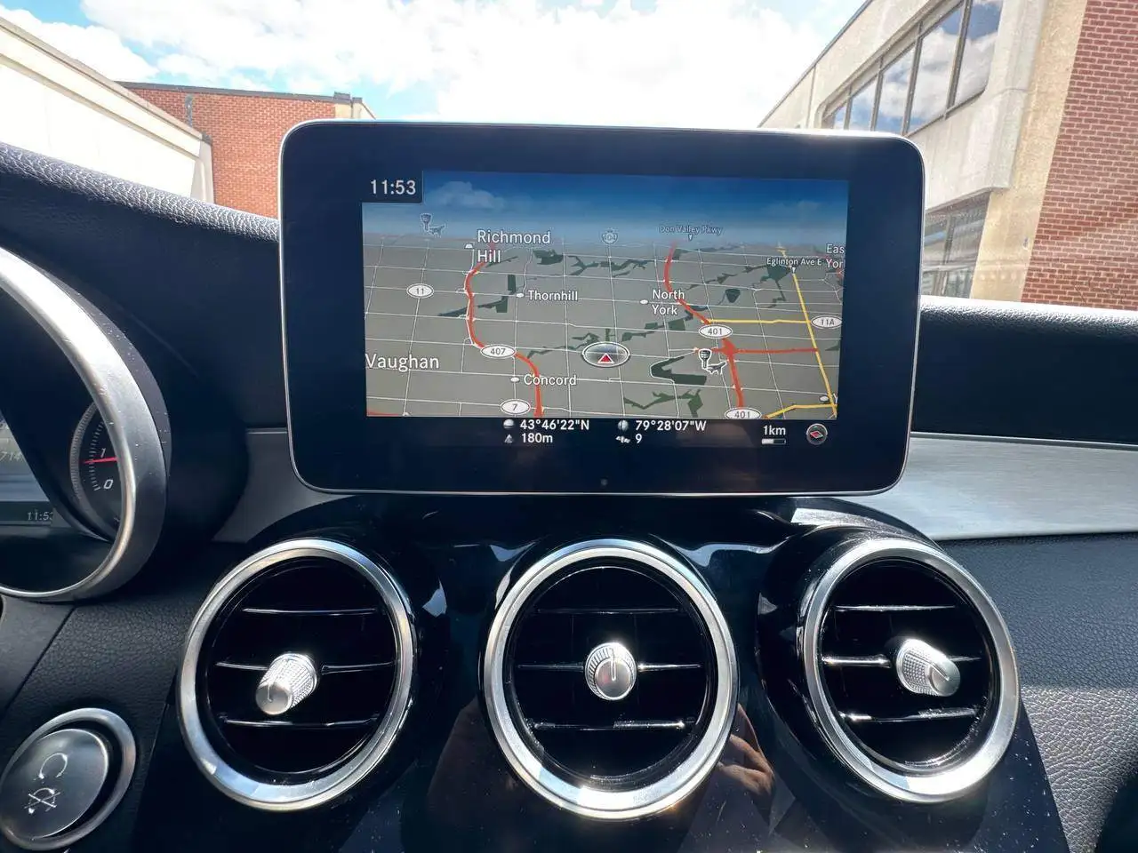 Mercedes-Benz GLC снимка Mercedes-Benz GLC