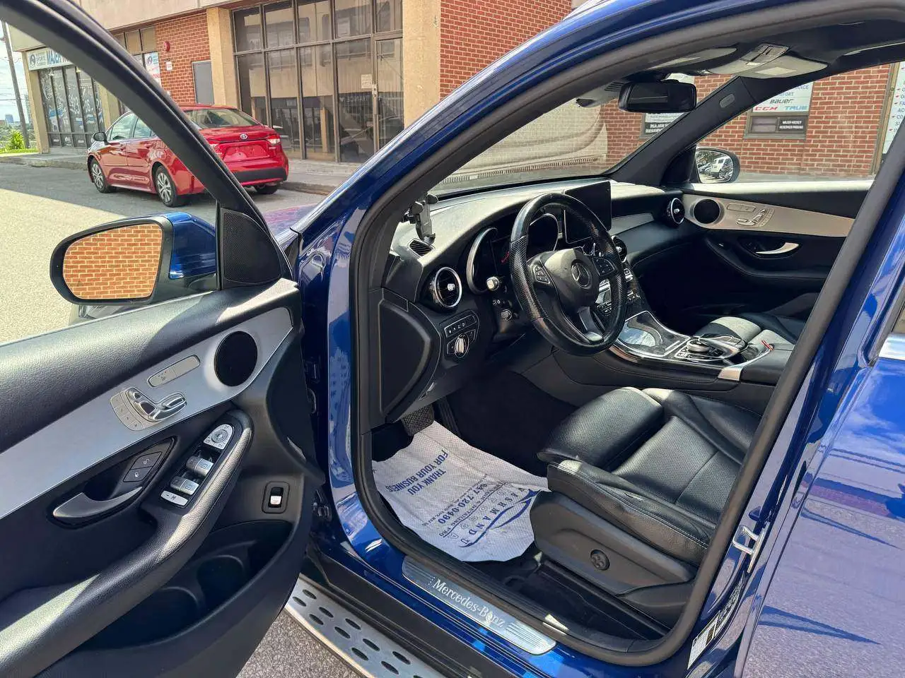 Mercedes-Benz GLC снимка Mercedes-Benz GLC
