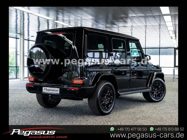 Mercedes-Benz G-Class view 10
