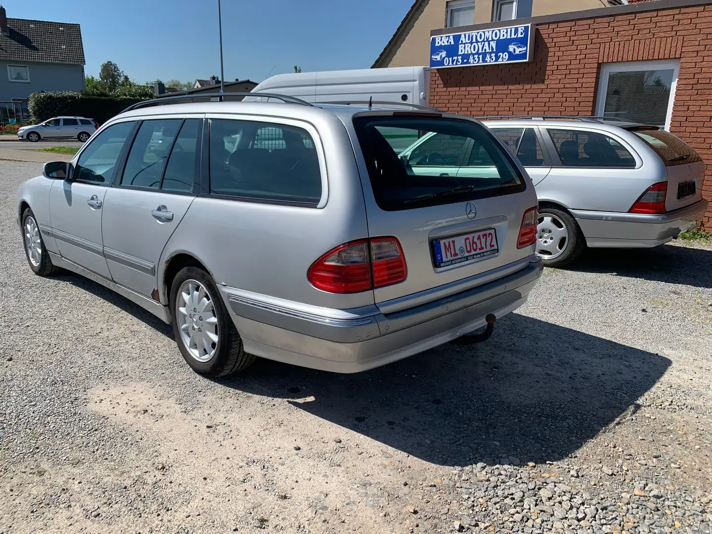 Mercedes-Benz E 240 E-Klasse T Elegance Silber - 2