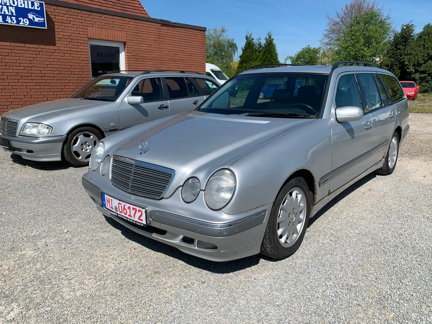 Mercedes-Benz E 240 E-Klasse T Elegance Silber - 1