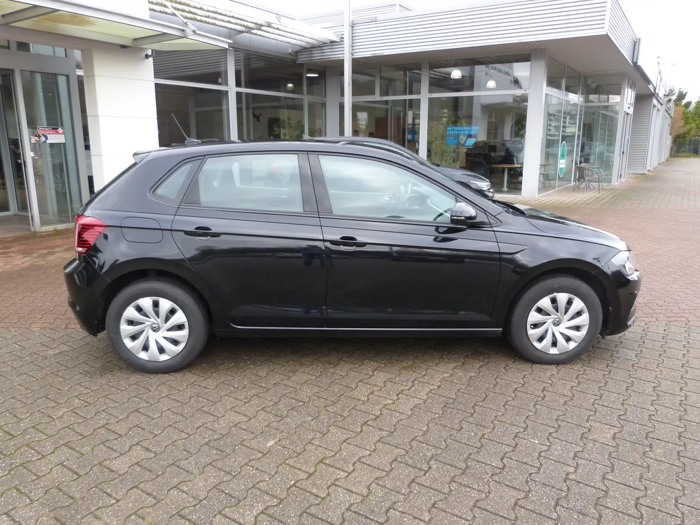 Volkswagen Polo 1.0 Comfortline, App Connect, SHZ, Speedlimiter Schwarz - 2