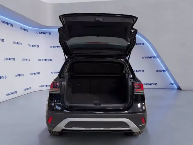 Volkswagen T-Cross view 18