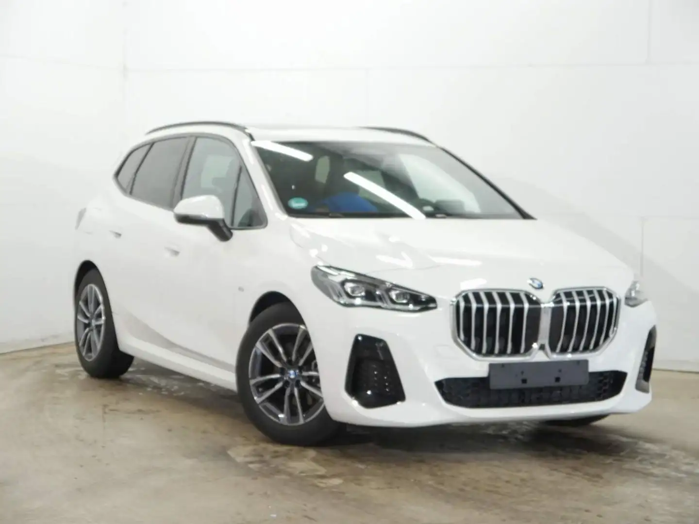 BMW 220 i Active Tourer ///M-Sport ACC PanoSD AHK Bianco - 2