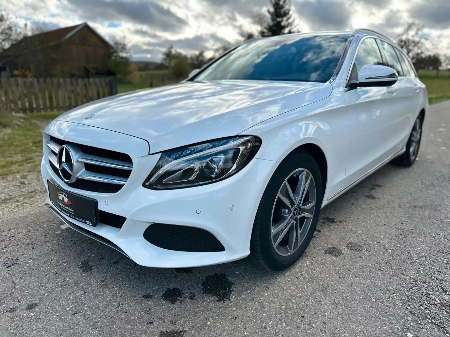 Mercedes-Benz C 180 *LED*SHZ*Temp*MB Service Historie*8xAlu*PDC Weiß - 2
