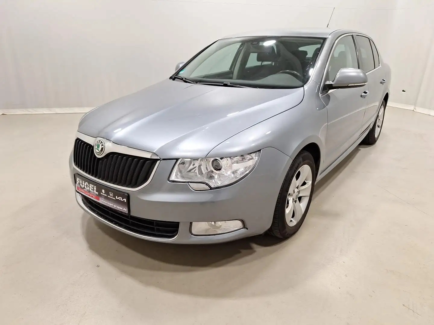 Skoda Superb 1.4 16V TSI Ambition Xenon|SHZ|Klimaaut. Grau - 2
