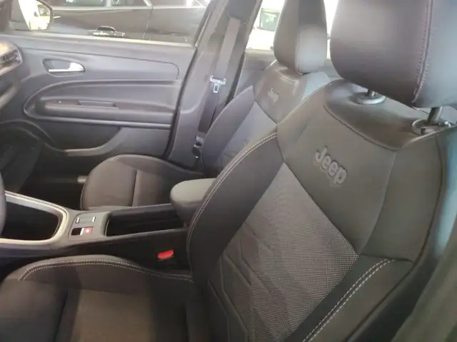 Jeep Avenger view 12