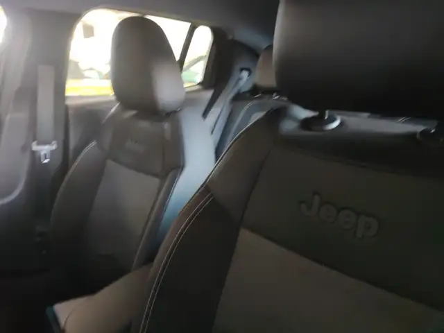 Jeep Avenger view 15