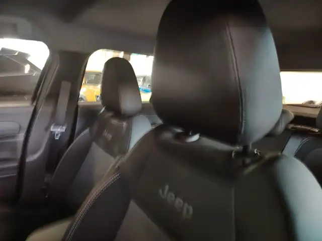 Jeep Avenger view 13