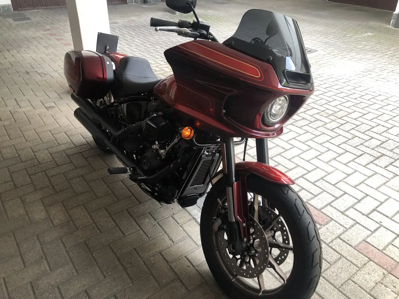 Harley-Davidson Lowrider ST