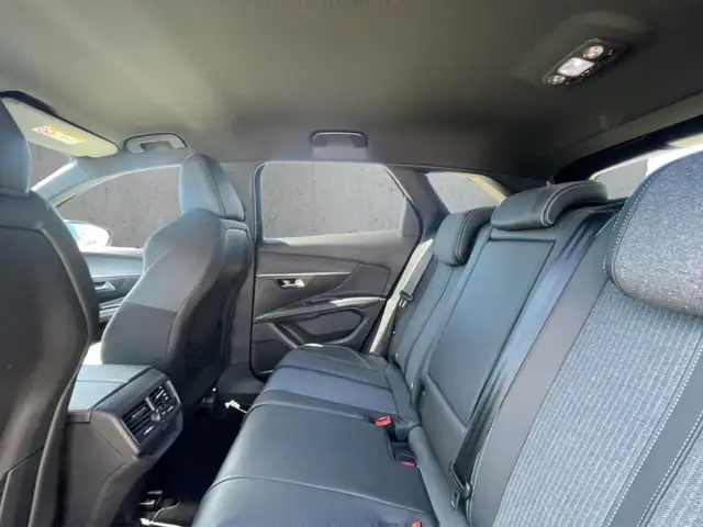 Peugeot 3008 view 8
