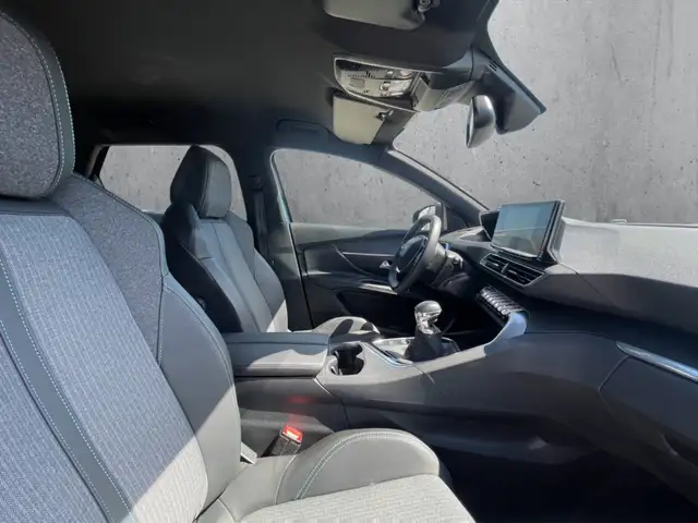 Peugeot 3008 view 13