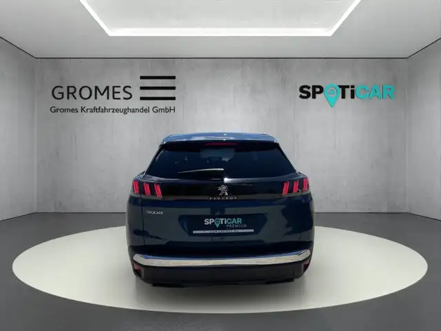 Peugeot 3008 view 4