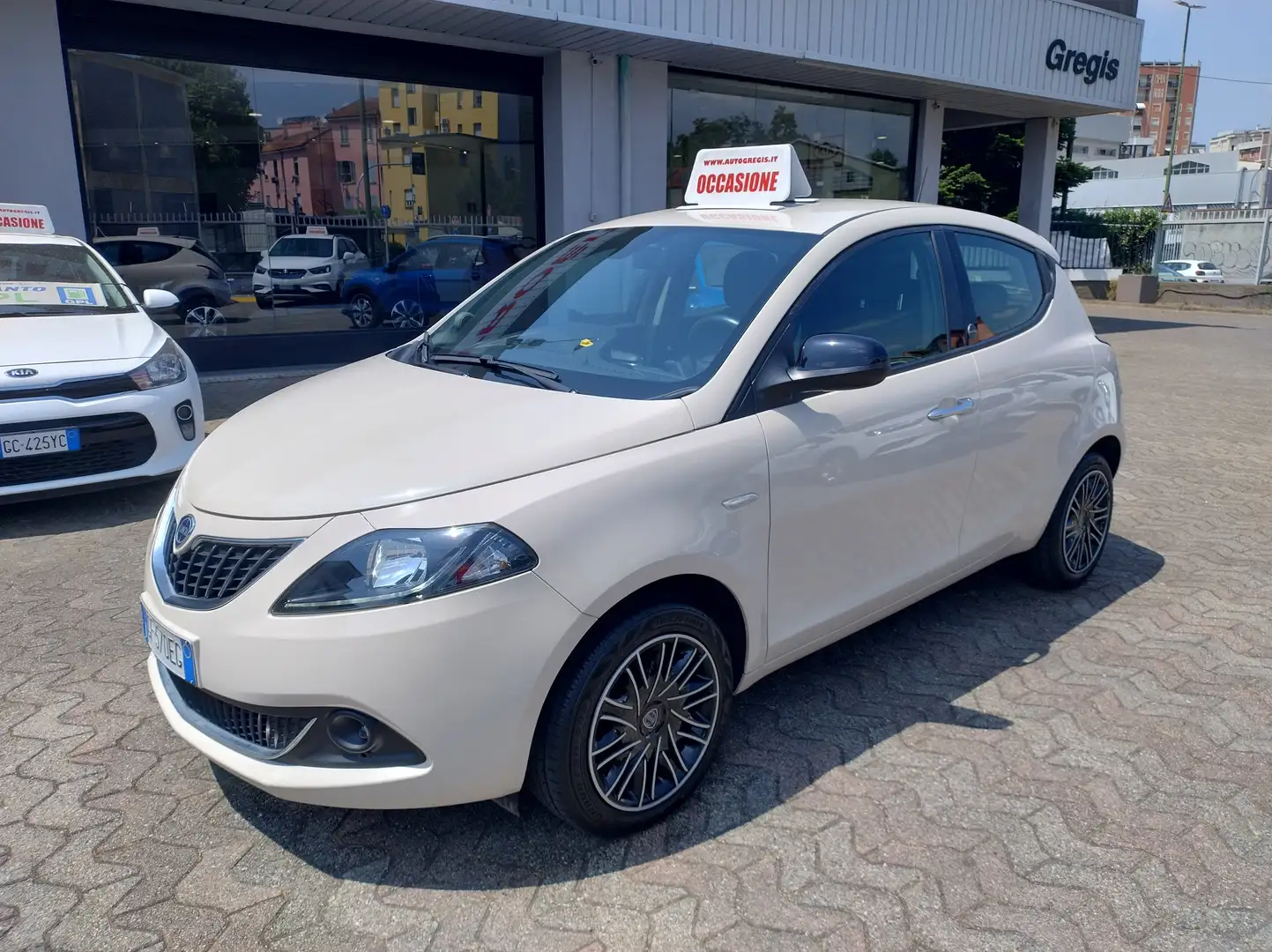 Lancia Ypsilon 1.0 firefly hybrid Gold s&s-GARANZIA FINO 36 MESI Bianco - 1