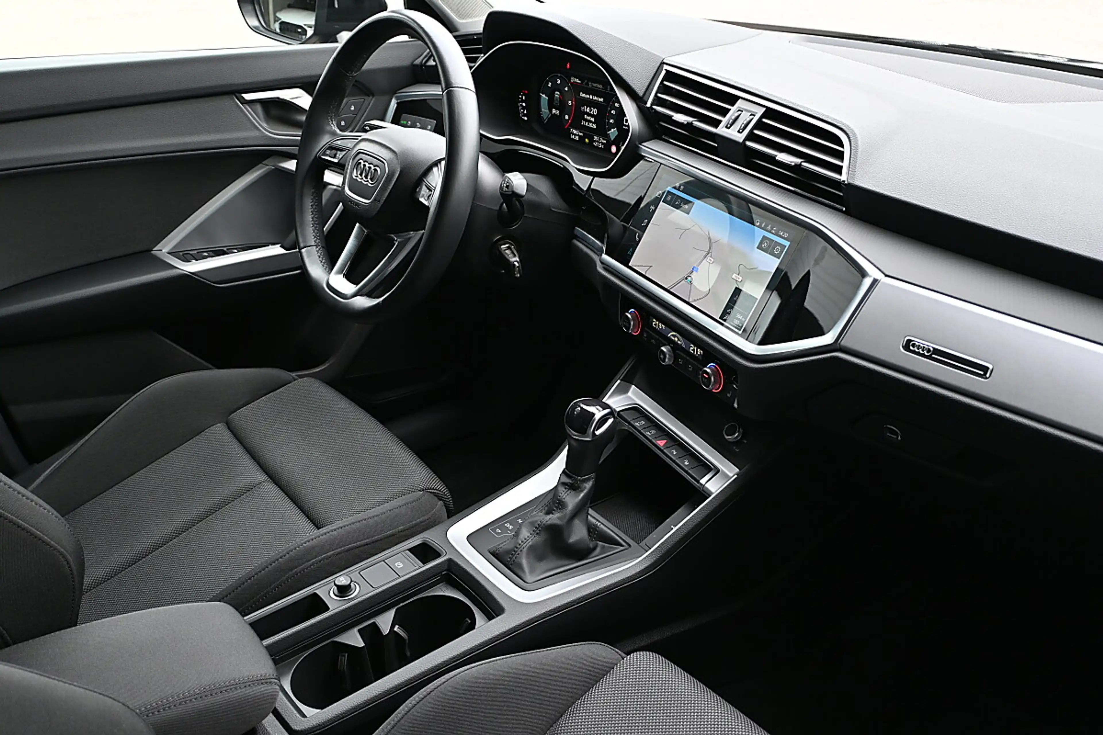 Audi Q3 35 TDI advanced S-tronic ACC, Kamera, LED, Navi... — photo 5