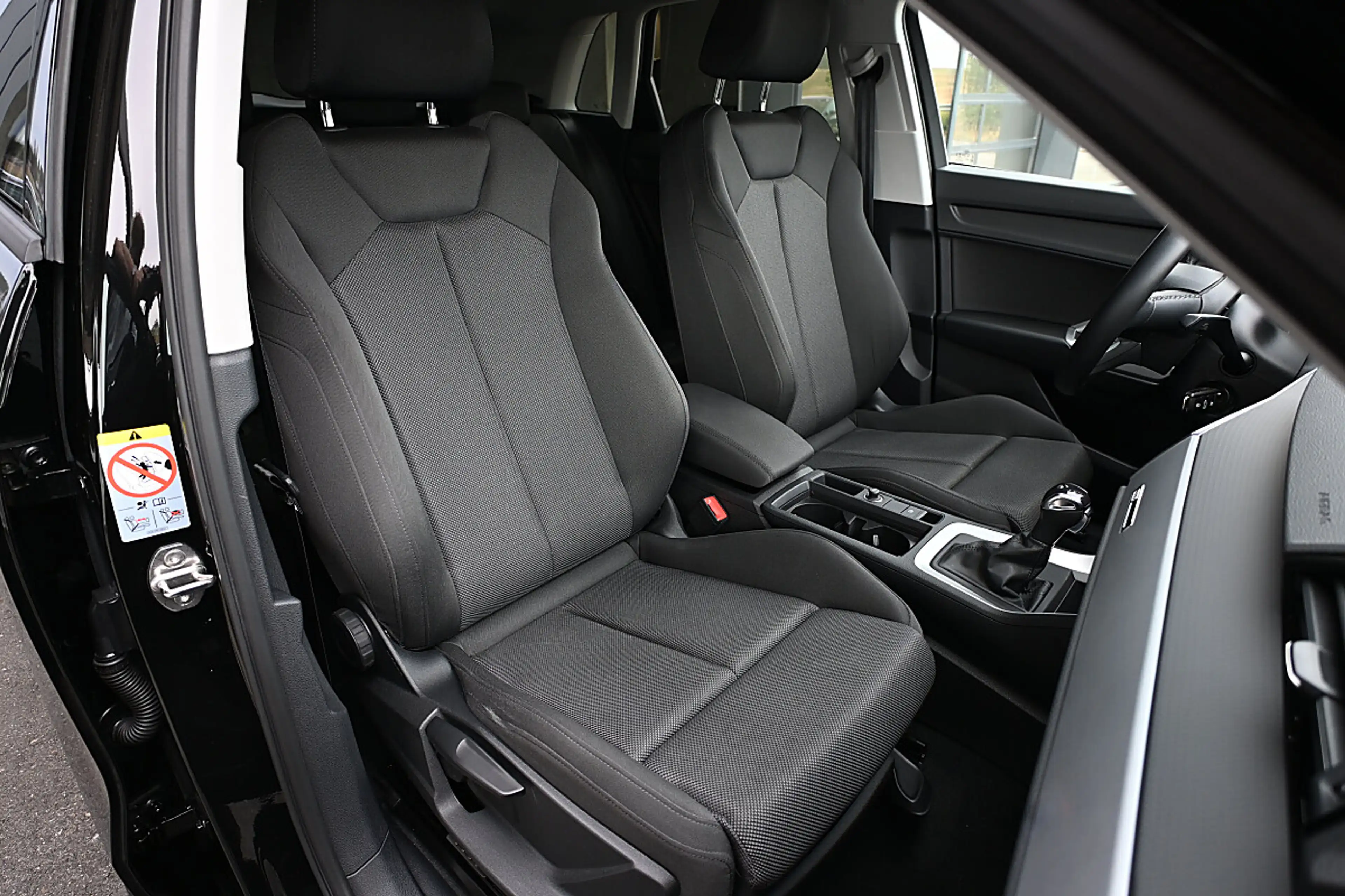 Audi Q3 35 TDI advanced S-tronic ACC, Kamera, LED, Navi... — photo 10