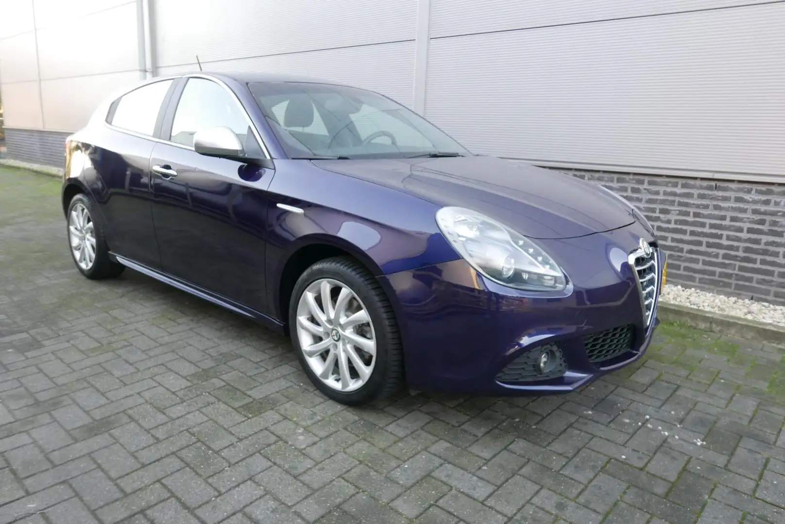 Alfa Romeo Giulietta 1.4 T 170 PK Distinctive NAVI,CLIMA,XENON,PDC. Blauw - 1