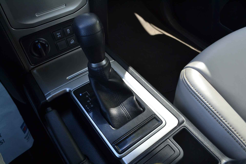 Toyota Land Cruiser 150 2.8 D-4D-F Comfort Window Van — photo 15