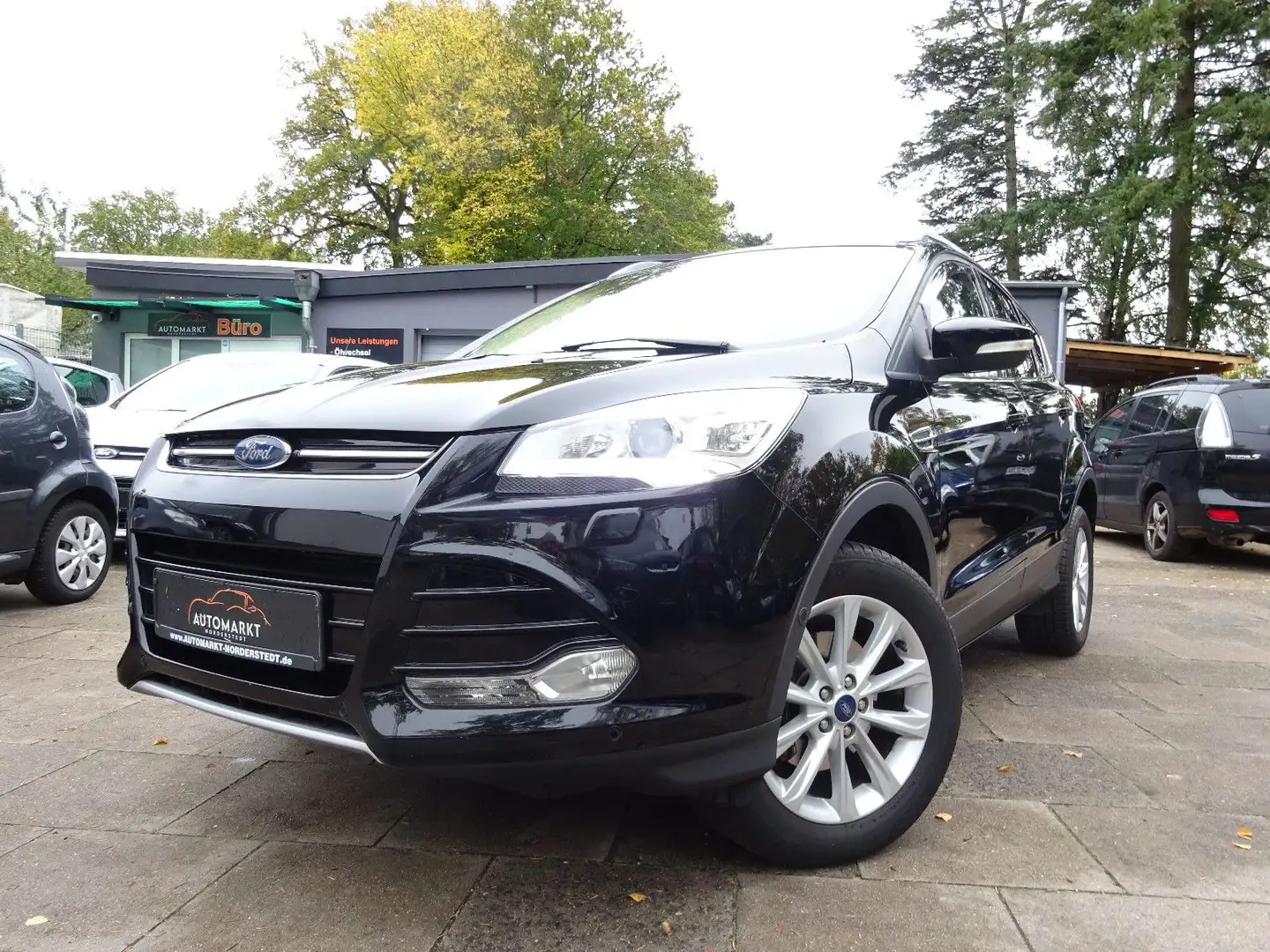 Ford Kuga Titanium/Panorama/Navi/SHZ/RWK/T.Leder Schwarz - 1