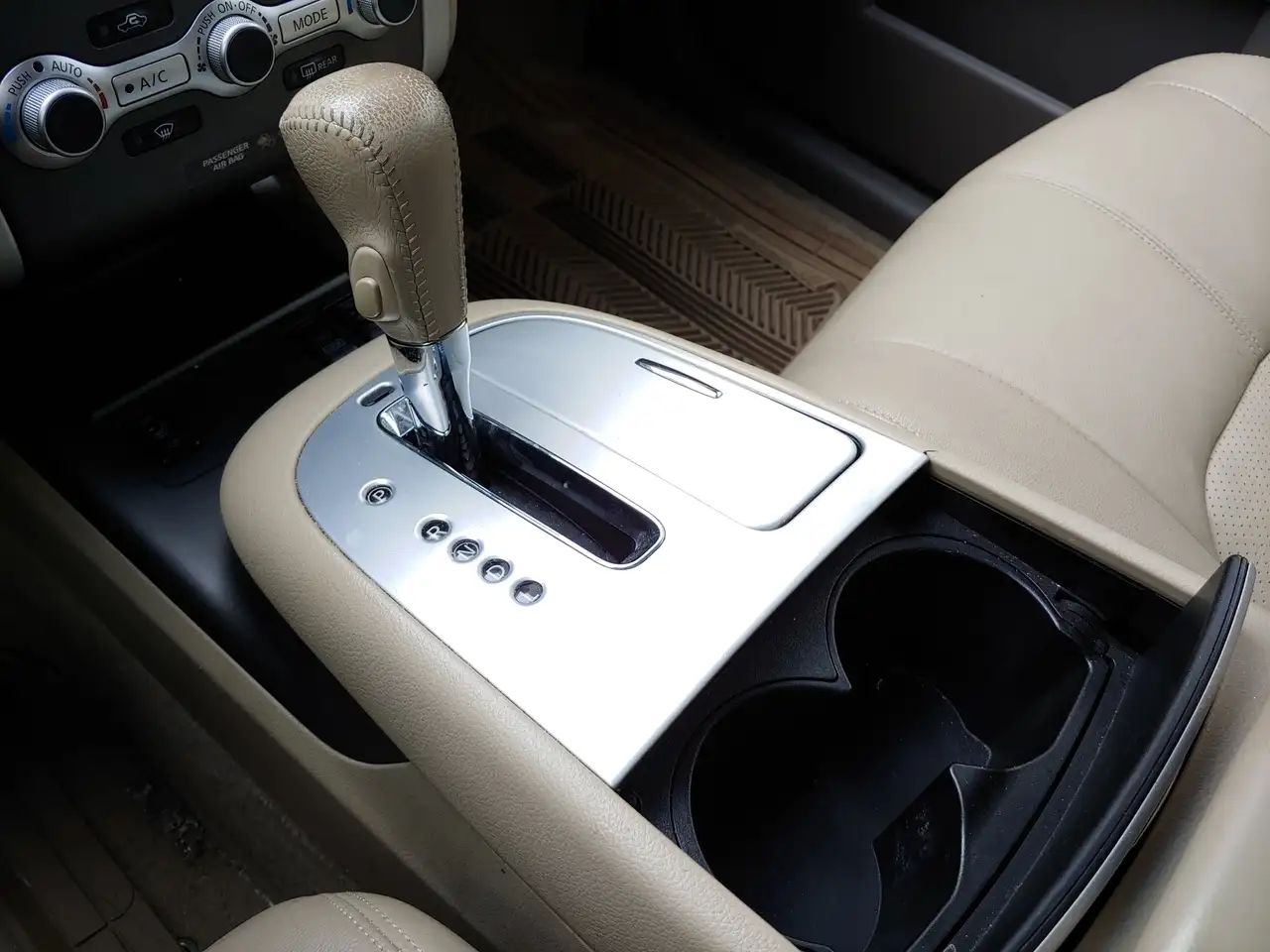 Nissan Murano снимка Nissan Murano