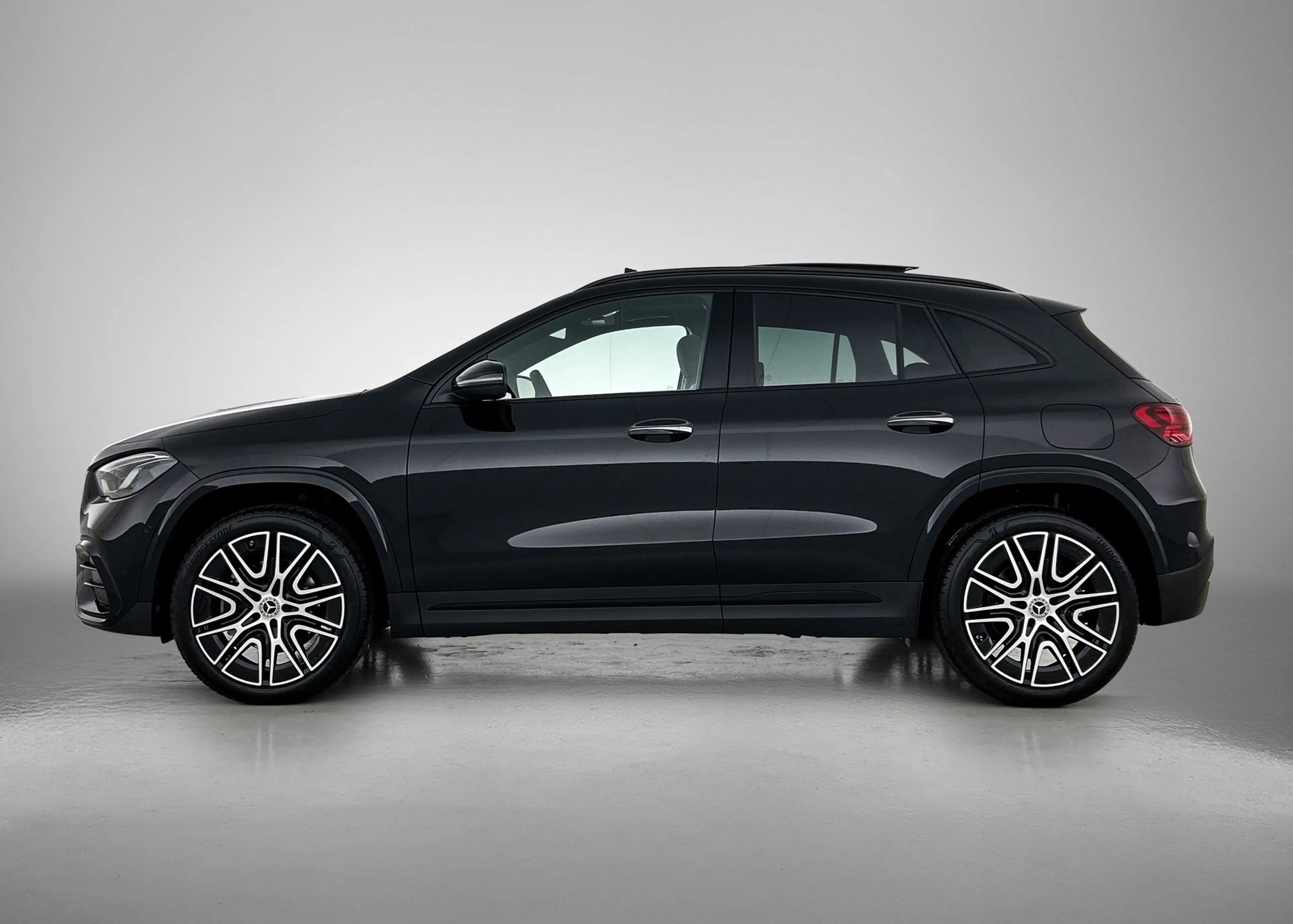 Mercedes-Benz GLA 250 e 140 Year Edition | Plus pakket | Parkeerpakket | — photo 3