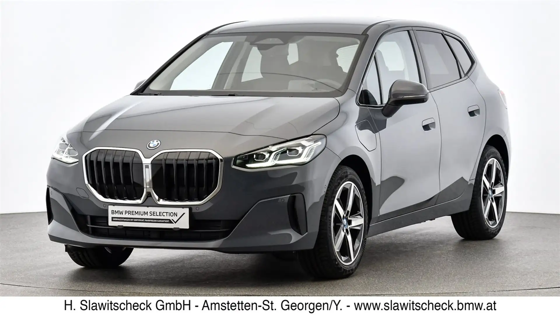 BMW 225 e xDrive Active Tourer Grau - 1