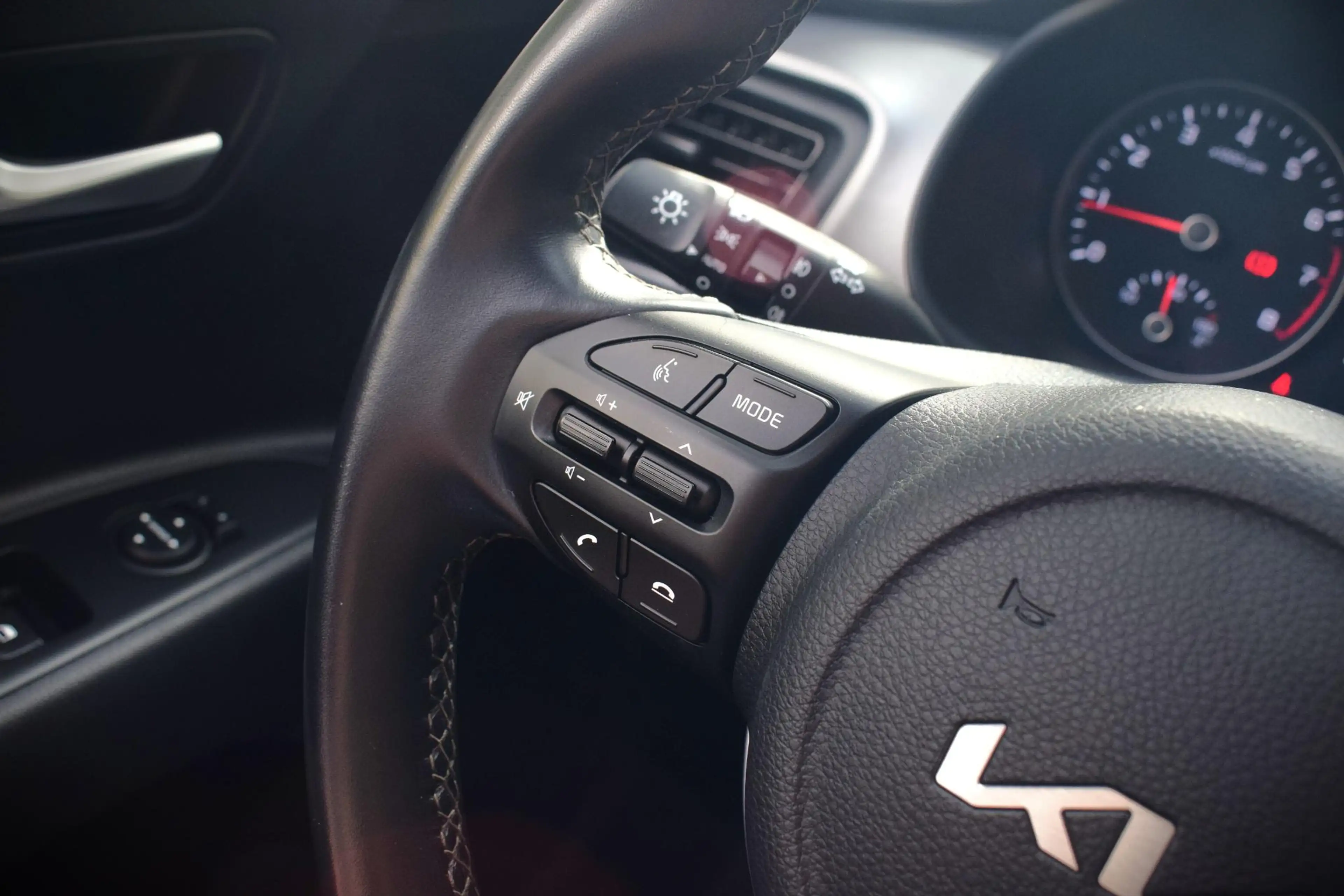 Kia Stonic 1.0 T-GDi MHEV DynamicLine |CAMERA|CARPLAY|CRUISE| — photo 13