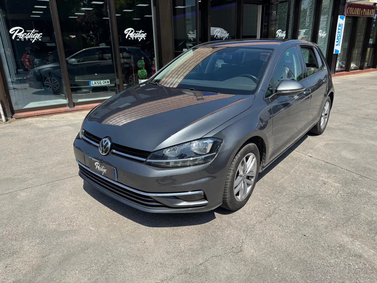 Volkswagen Golf Golf 5p 1.6 tdi Highline 115cv dsg Grigio - 1