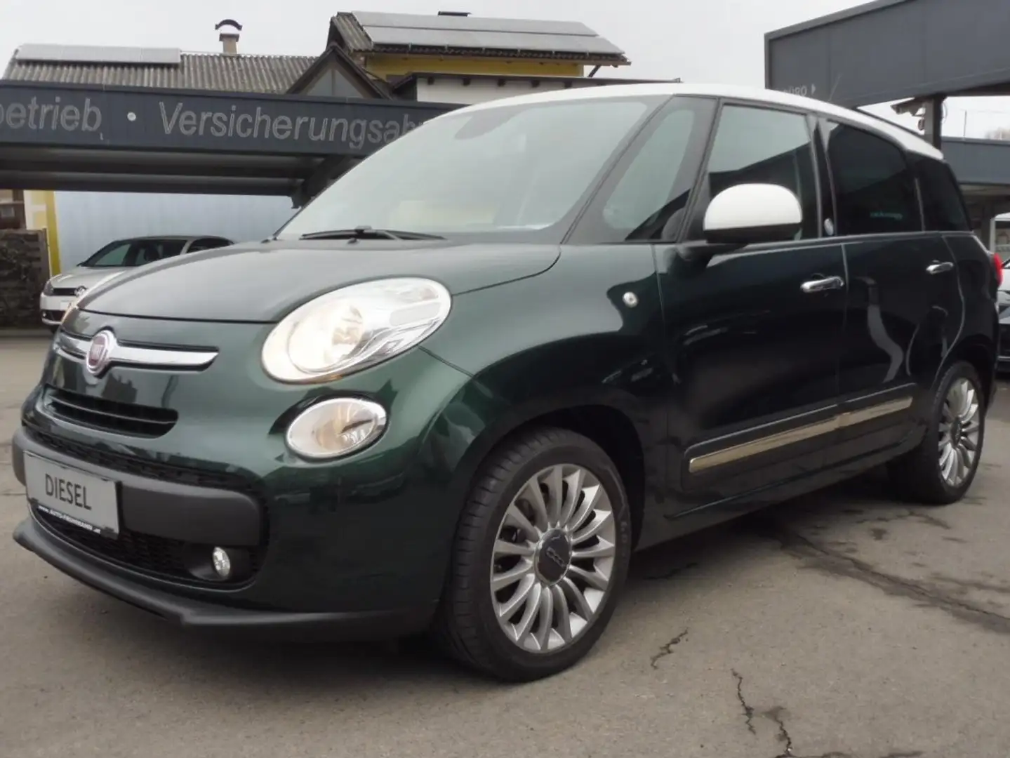 Fiat 500L Living 1,6 MultiJet II 120 Start&Stop Lounge Grün - 1