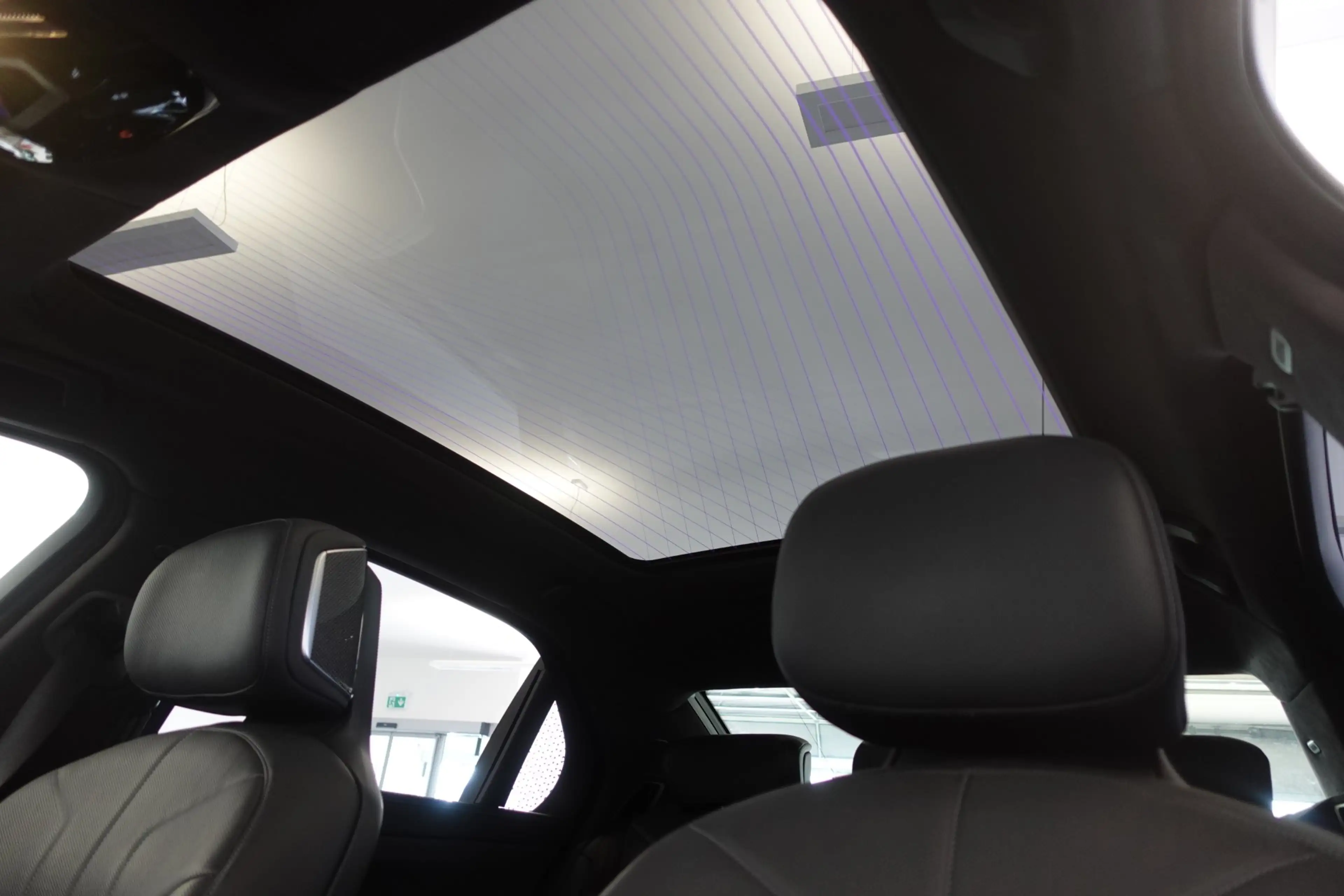 BMW i7 xDrive60 G70 — photo 12