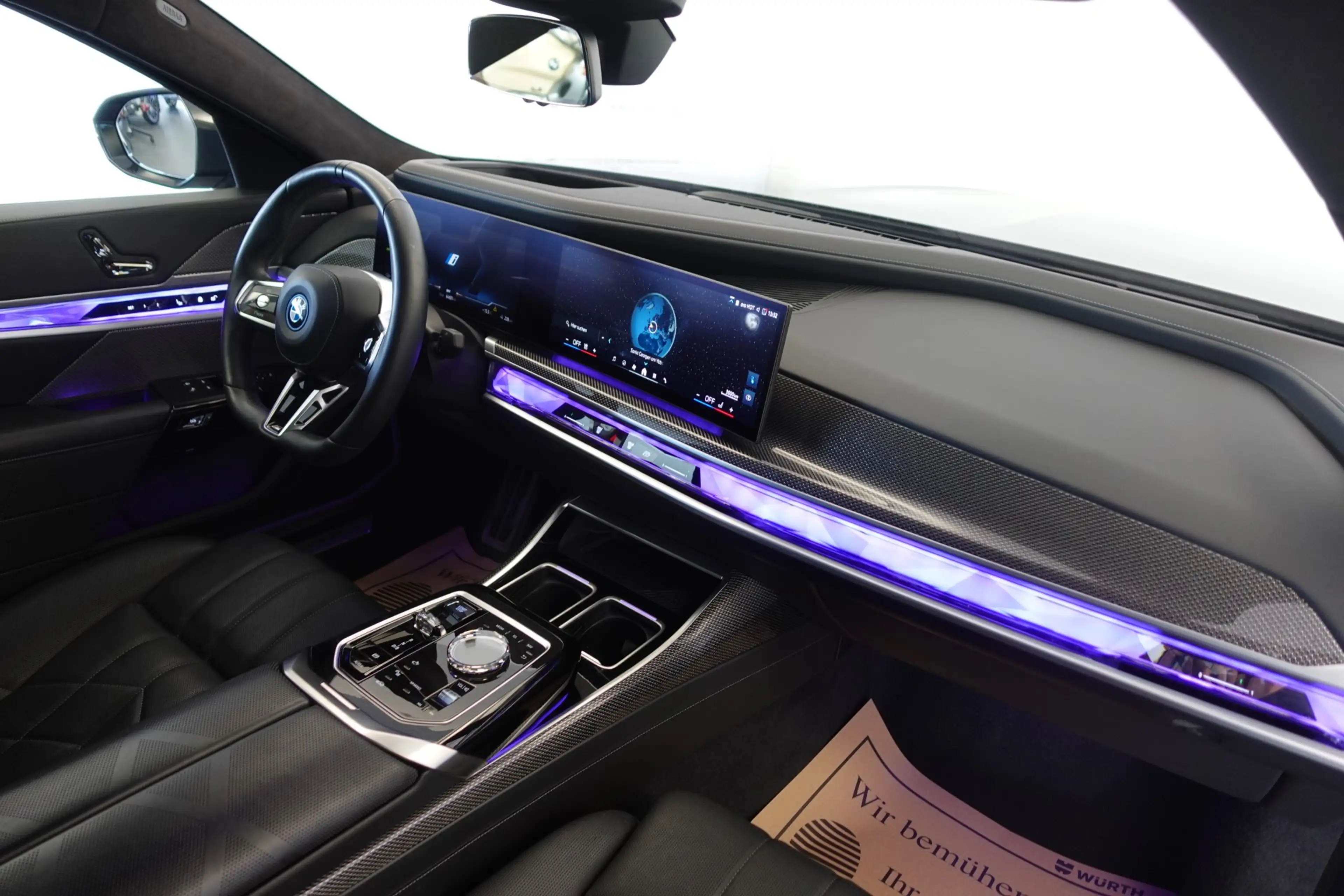BMW i7 xDrive60 G70 — photo 5