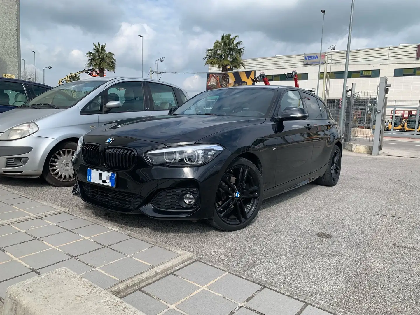 BMW 116 116d Msport 5p Shadow Edition - Pack tagliandi - 1