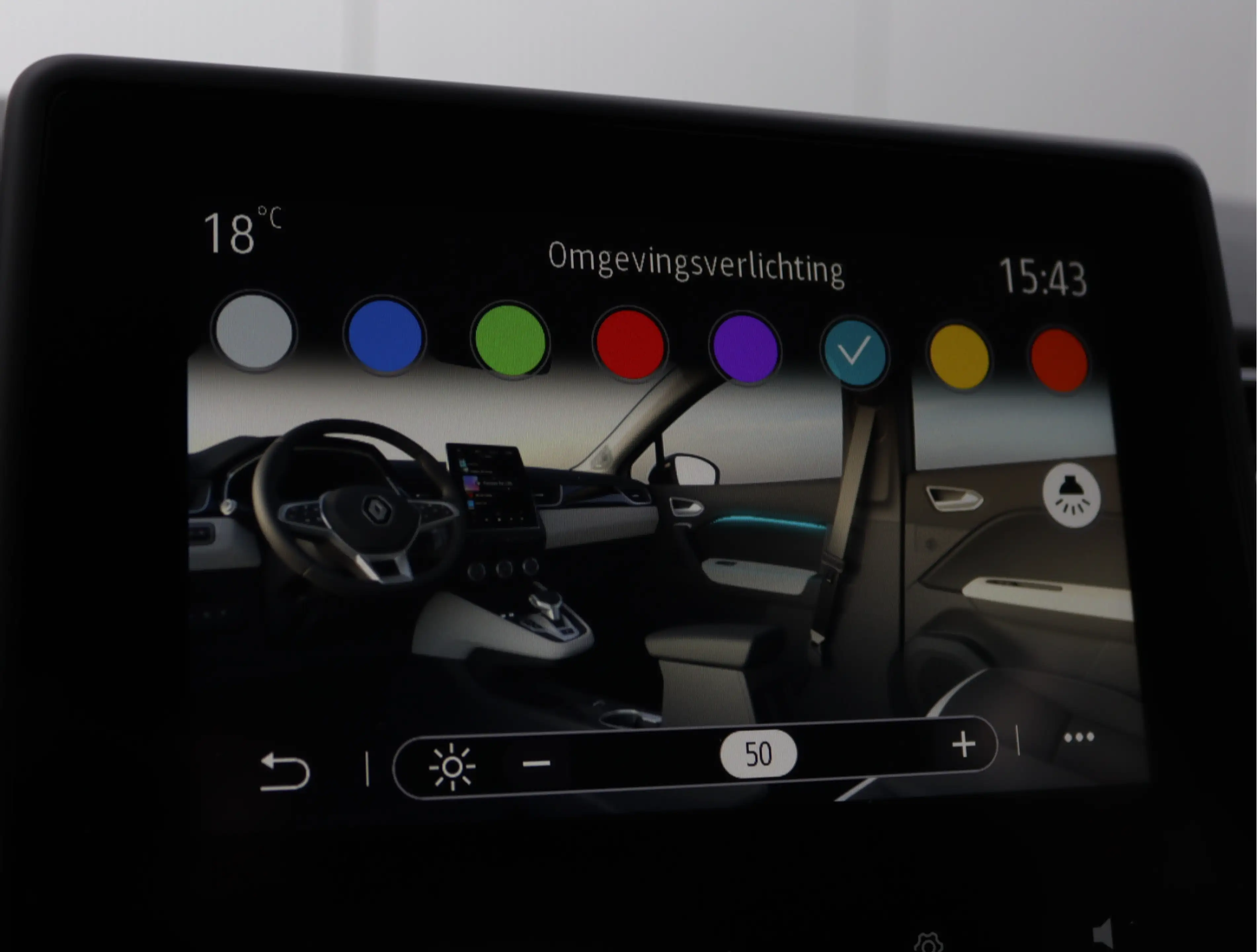 Renault Captur 1.6 E-Tech full hybrid 145 techno | Camera | LED | — photo 42