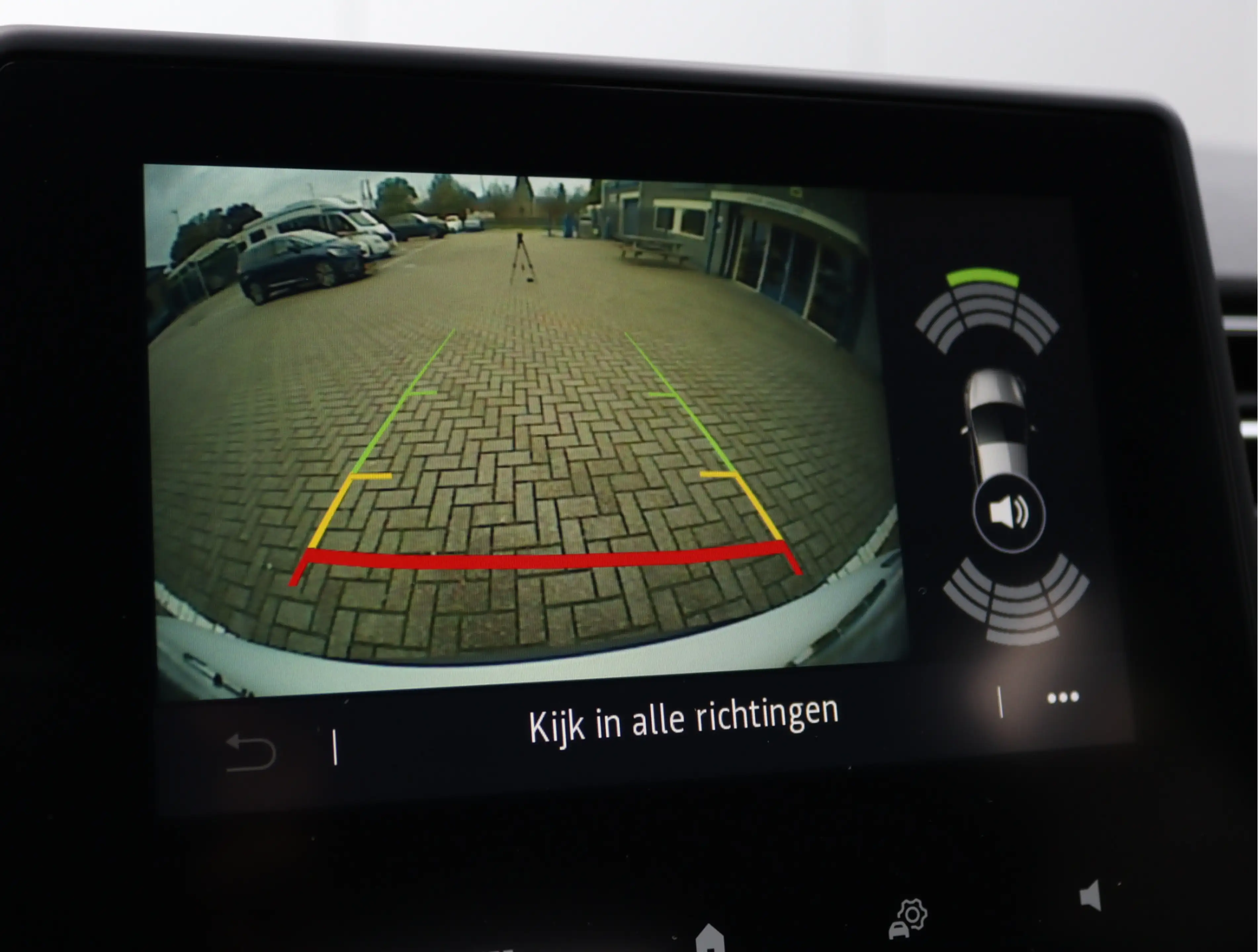 Renault Captur 1.6 E-Tech full hybrid 145 techno | Camera | LED | — photo 45