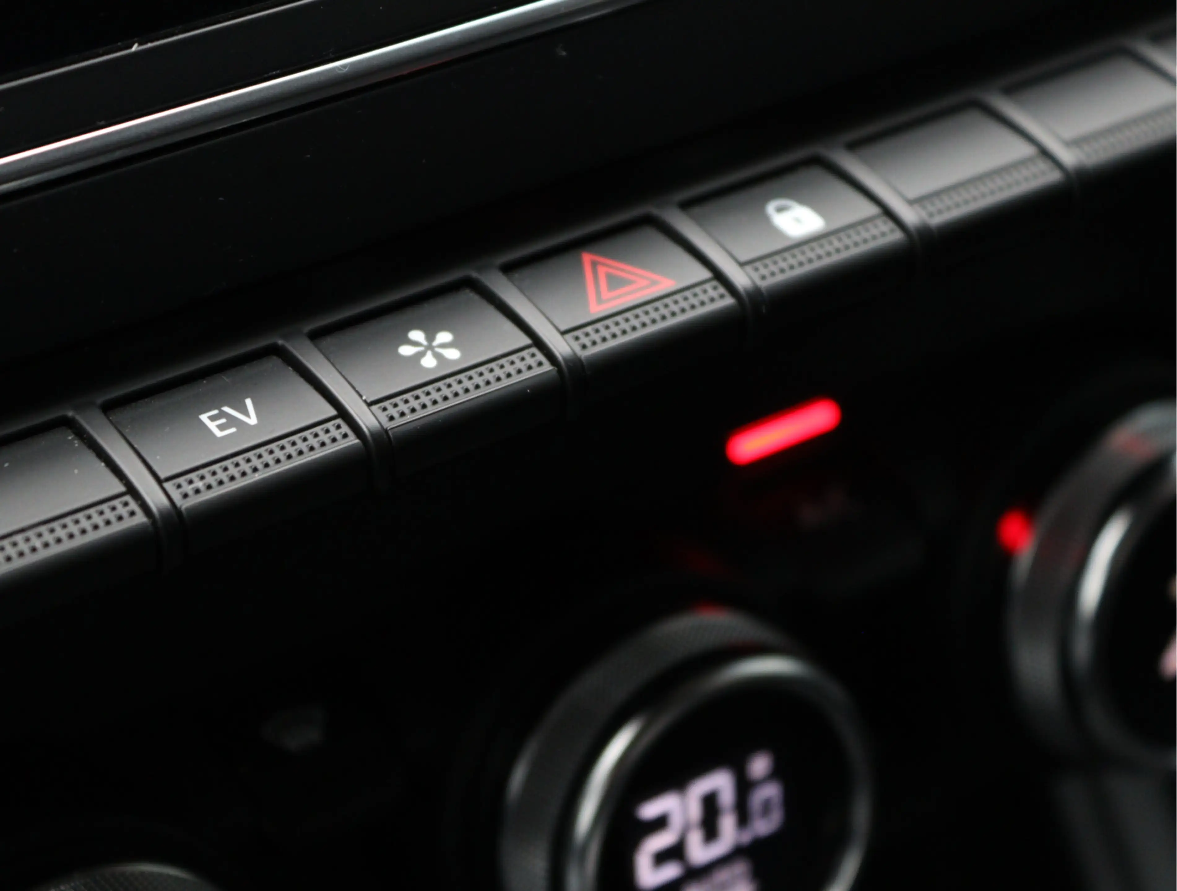 Renault Captur 1.6 E-Tech full hybrid 145 techno | Camera | LED | — photo 47