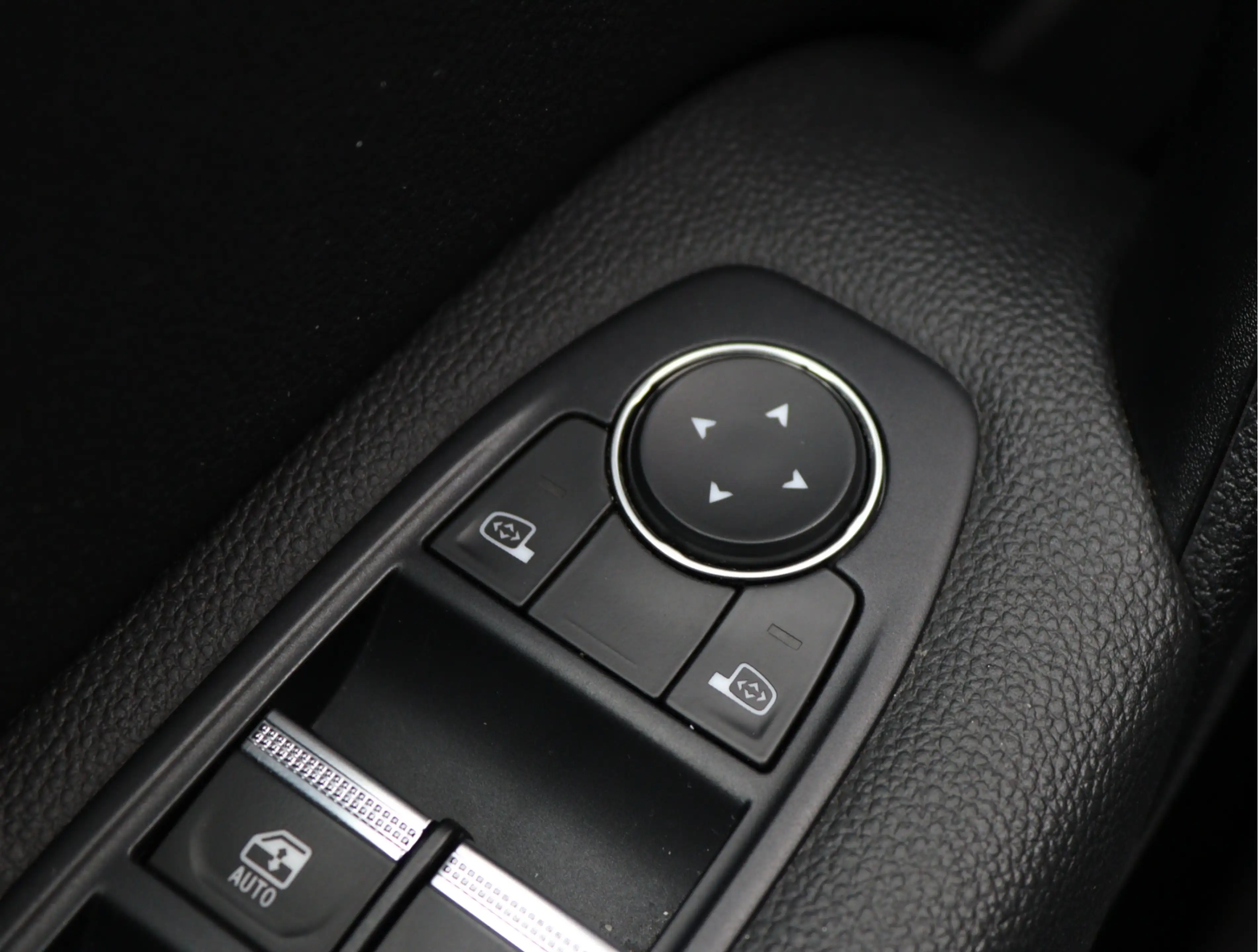 Renault Captur 1.6 E-Tech full hybrid 145 techno | Camera | LED | — photo 27