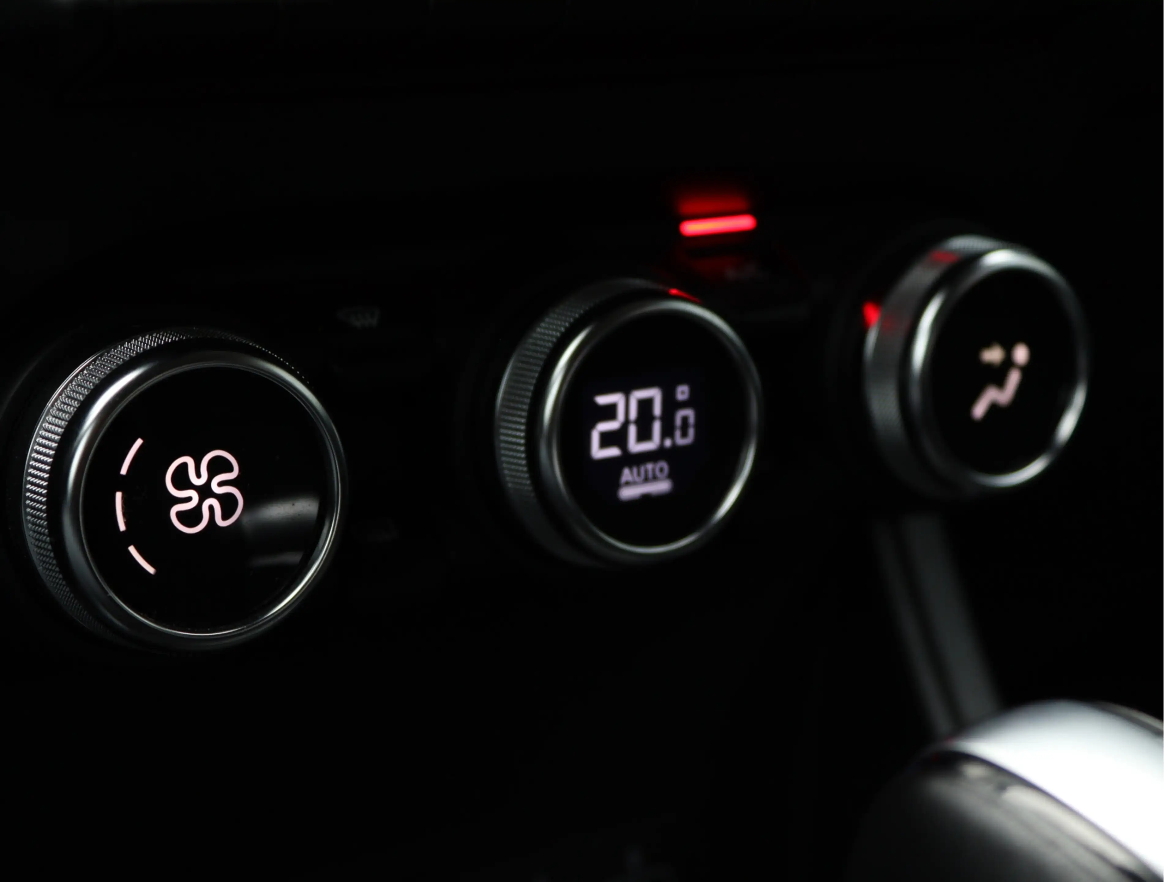 Renault Captur 1.6 E-Tech full hybrid 145 techno | Camera | LED | — photo 48