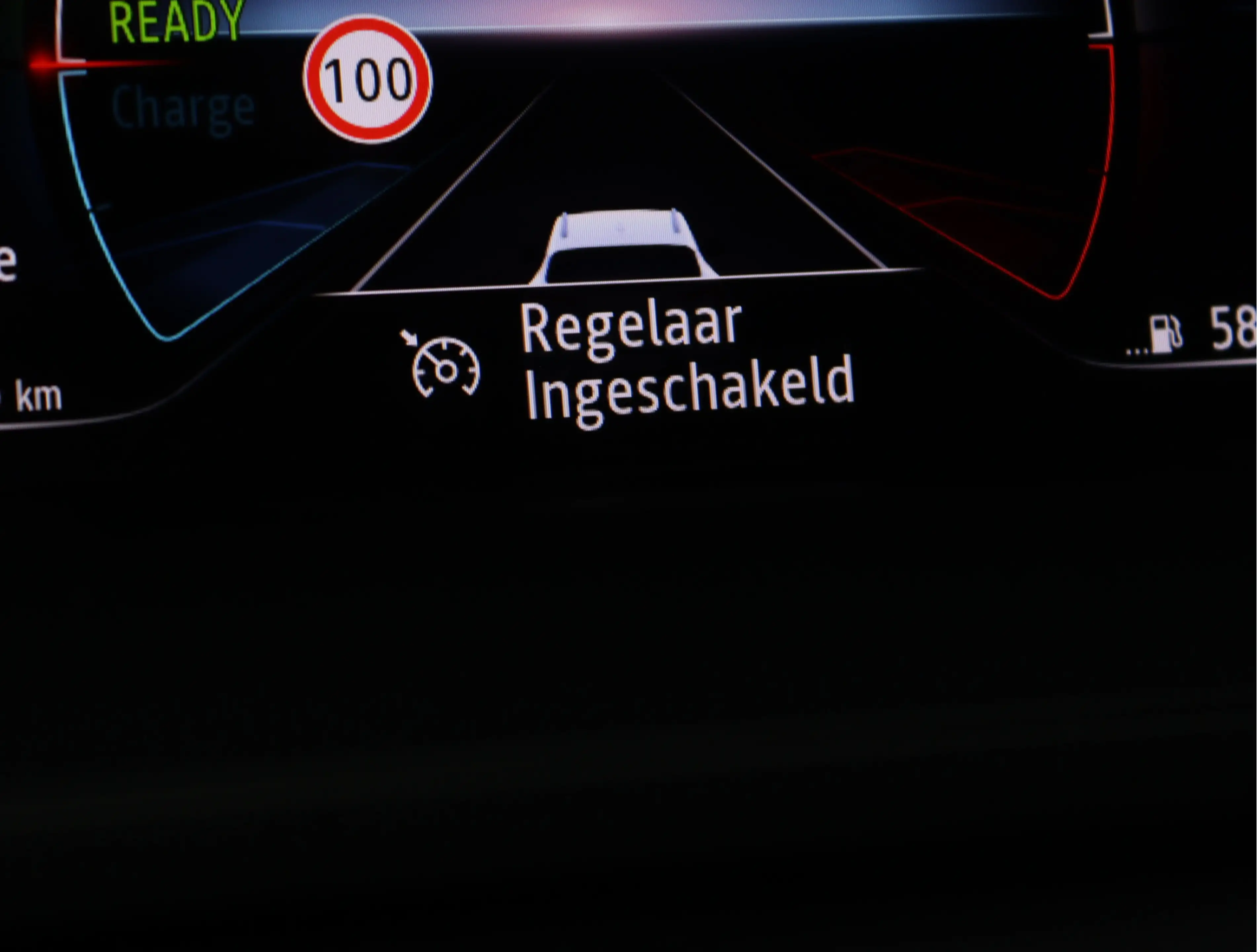 Renault Captur 1.6 E-Tech full hybrid 145 techno | Camera | LED | — photo 36