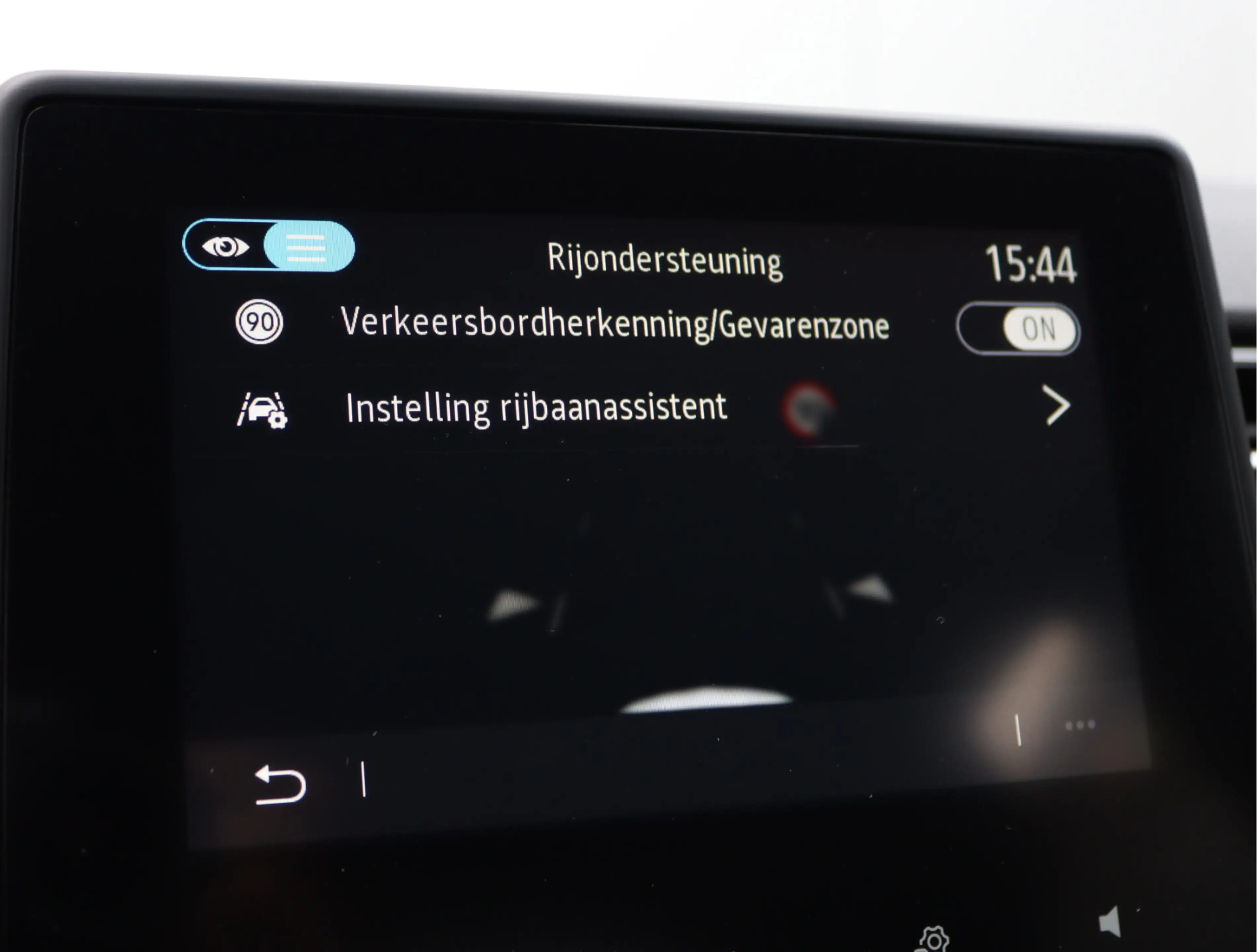 Renault Captur 1.6 E-Tech full hybrid 145 techno | Camera | LED | — photo 44